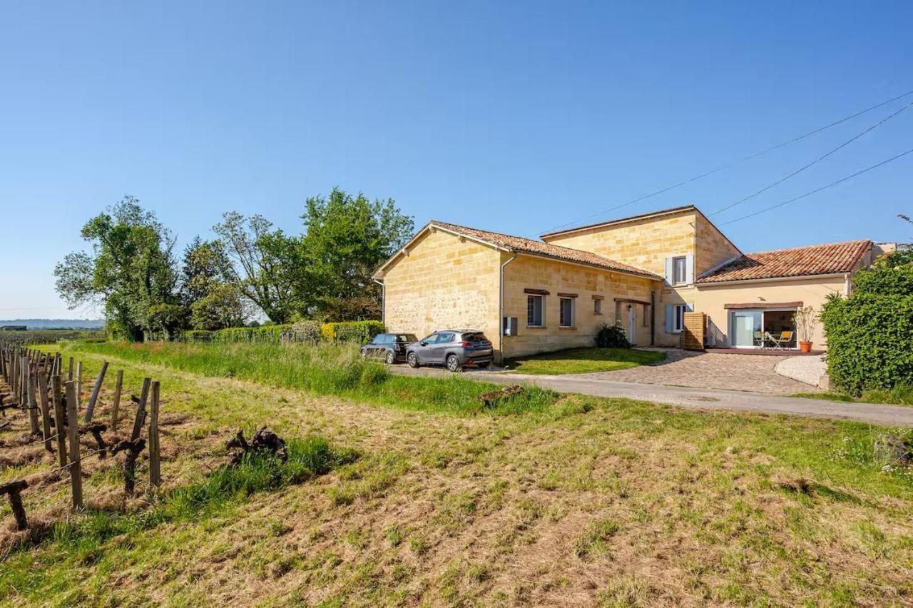 Guesthouse Les Maurins Saint-Sulpice-de-Faleyrens ภายนอก รูปภาพ