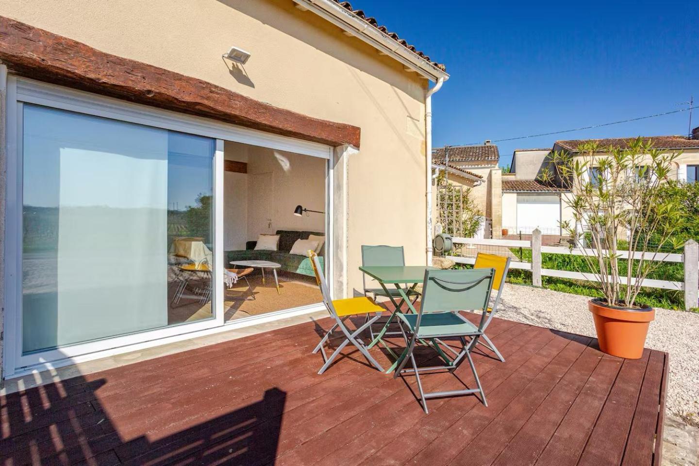 Guesthouse Les Maurins Saint-Sulpice-de-Faleyrens ภายนอก รูปภาพ