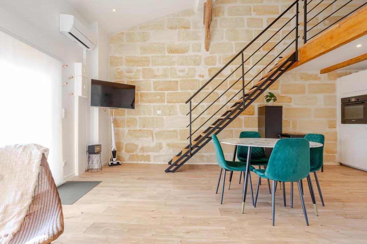 Guesthouse Les Maurins Saint-Sulpice-de-Faleyrens ภายนอก รูปภาพ
