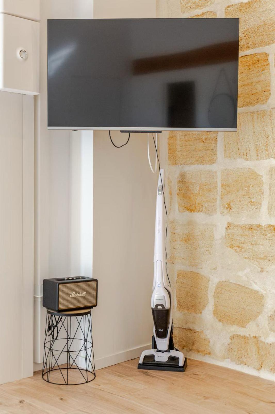 Guesthouse Les Maurins Saint-Sulpice-de-Faleyrens ภายนอก รูปภาพ